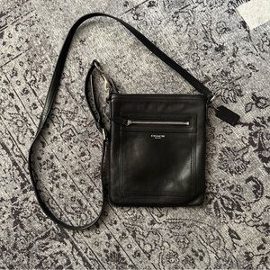 Black coach purses crossbody black leather EUC